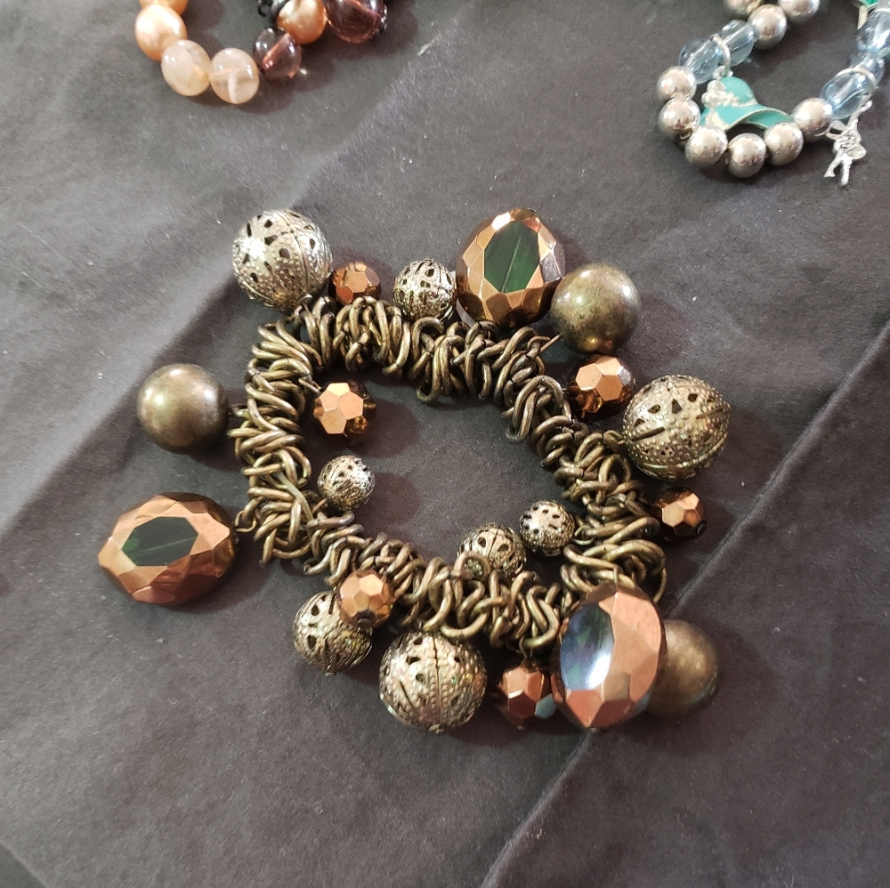 Bracelets - Picture 10 of 11
